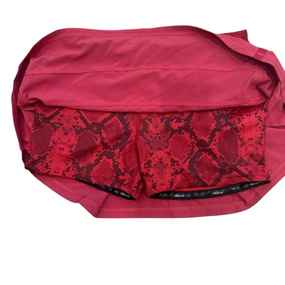 Lululemon Pace Rival Skirt Red & Snake Print Size 6 - Picture 3 of 8